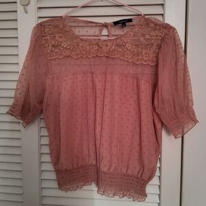 10 for $10 🔥New Women's Pink Lace Top🔥
